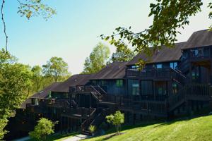 1810 E Eagle Bay