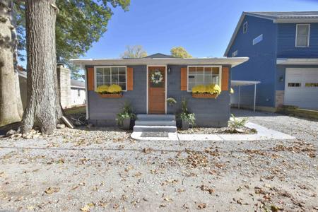 11921 W Breezy Point