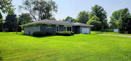 11241 N Wawasee Circle East
