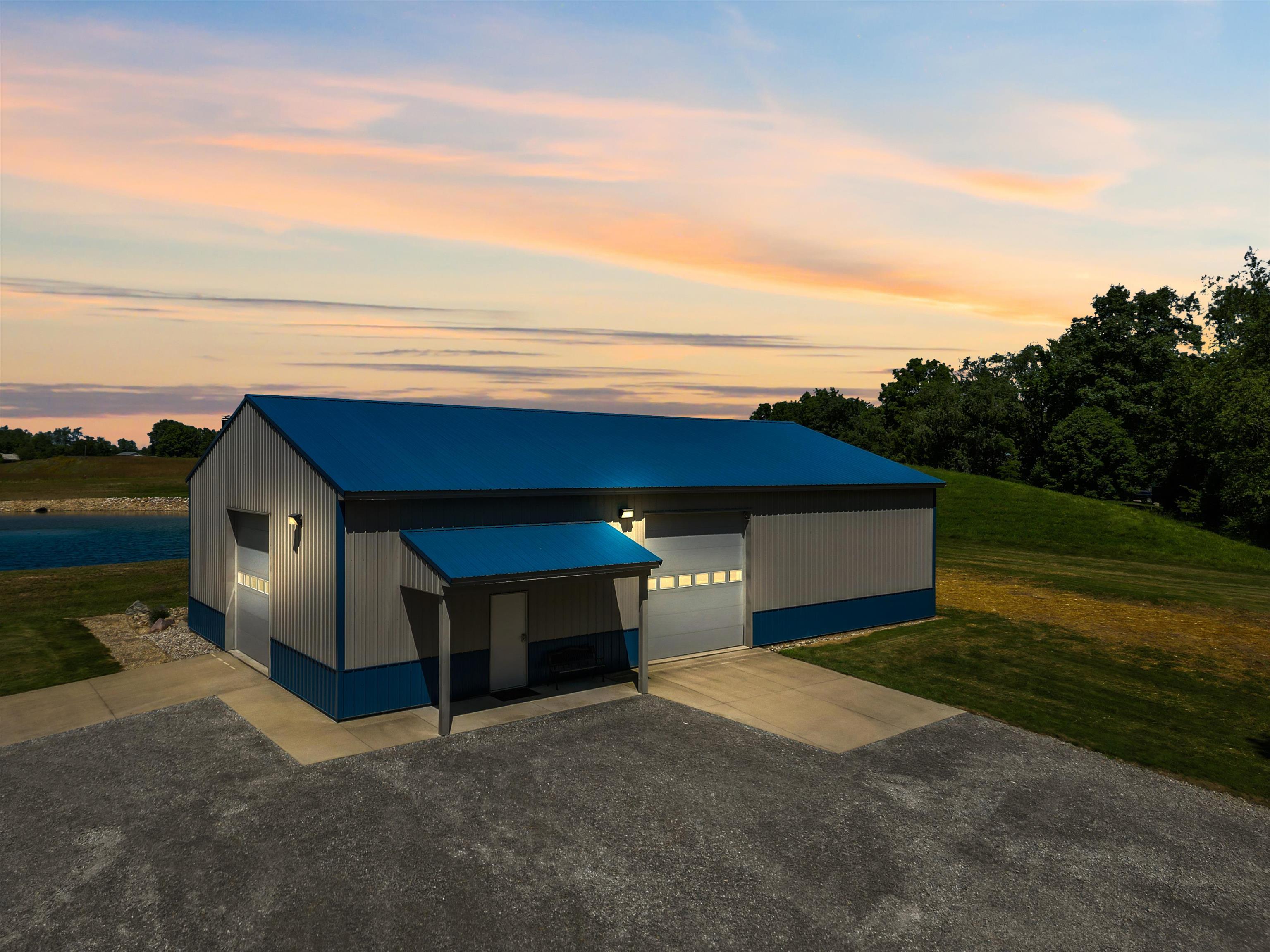 Image 3: Welcome to Barndomium/Man Cave Living by Tippy Image 3: Welcome to Barndomium/Man Cave Living by Tippy