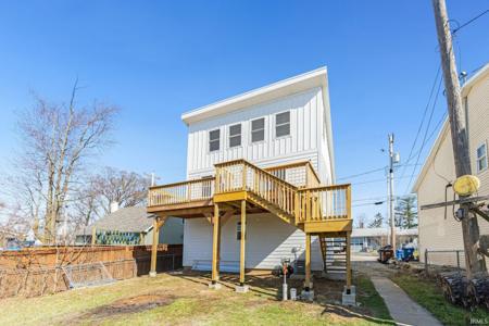 2660 E Beech