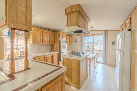 11086 N Landing