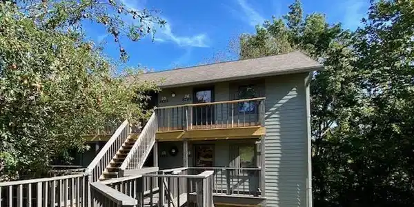 9225 S Pointe Retreat