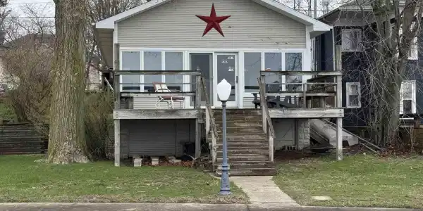 2807 Barrett