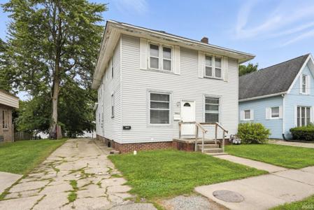 708 N Lake
