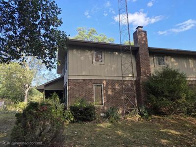 5271 E Willow