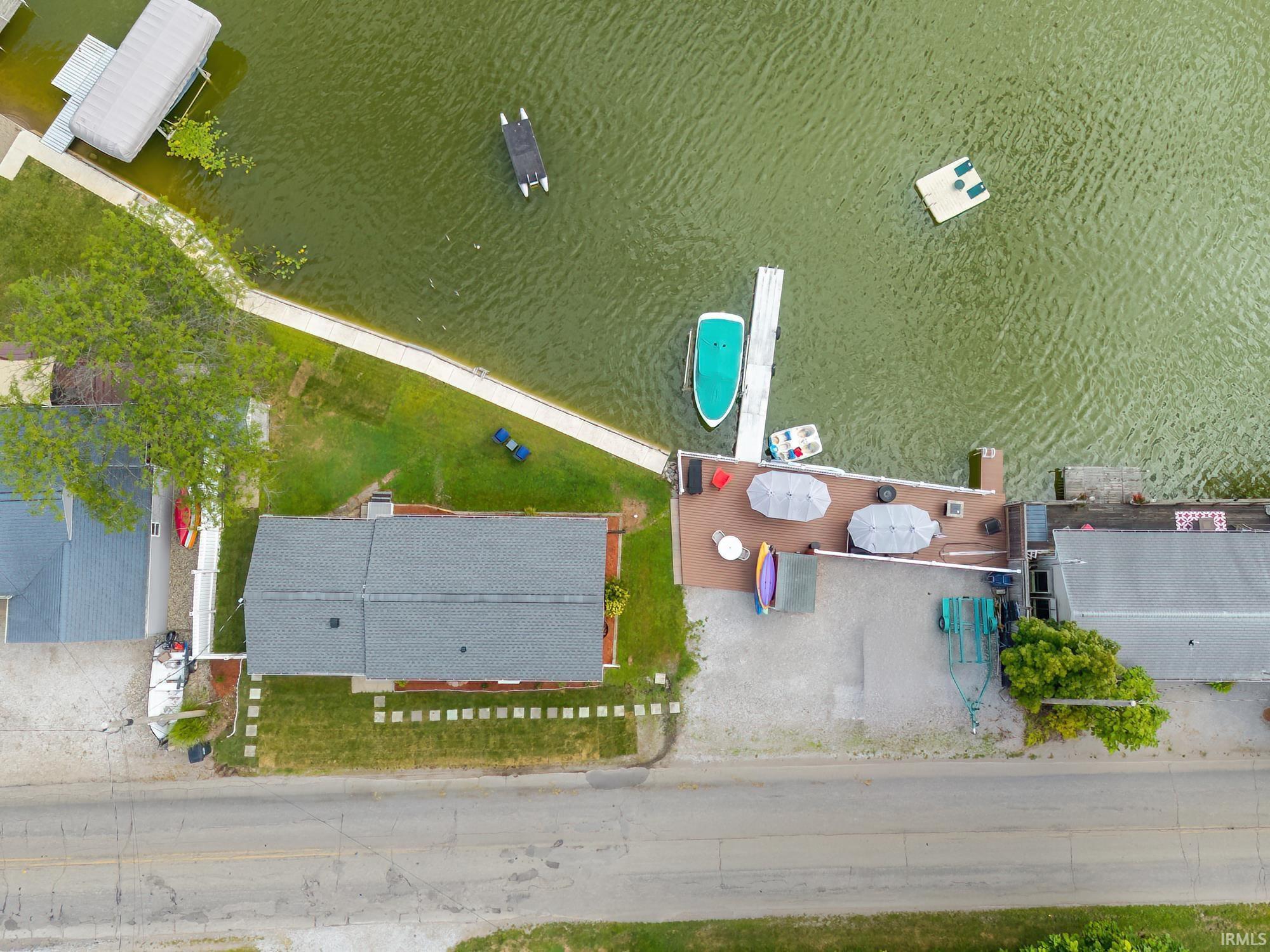 Image 2: 125 lakefront home cottage or potential vrbo