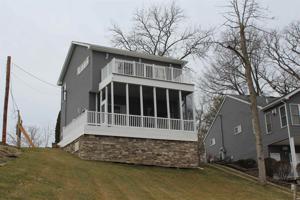 3153 N Lakeshore