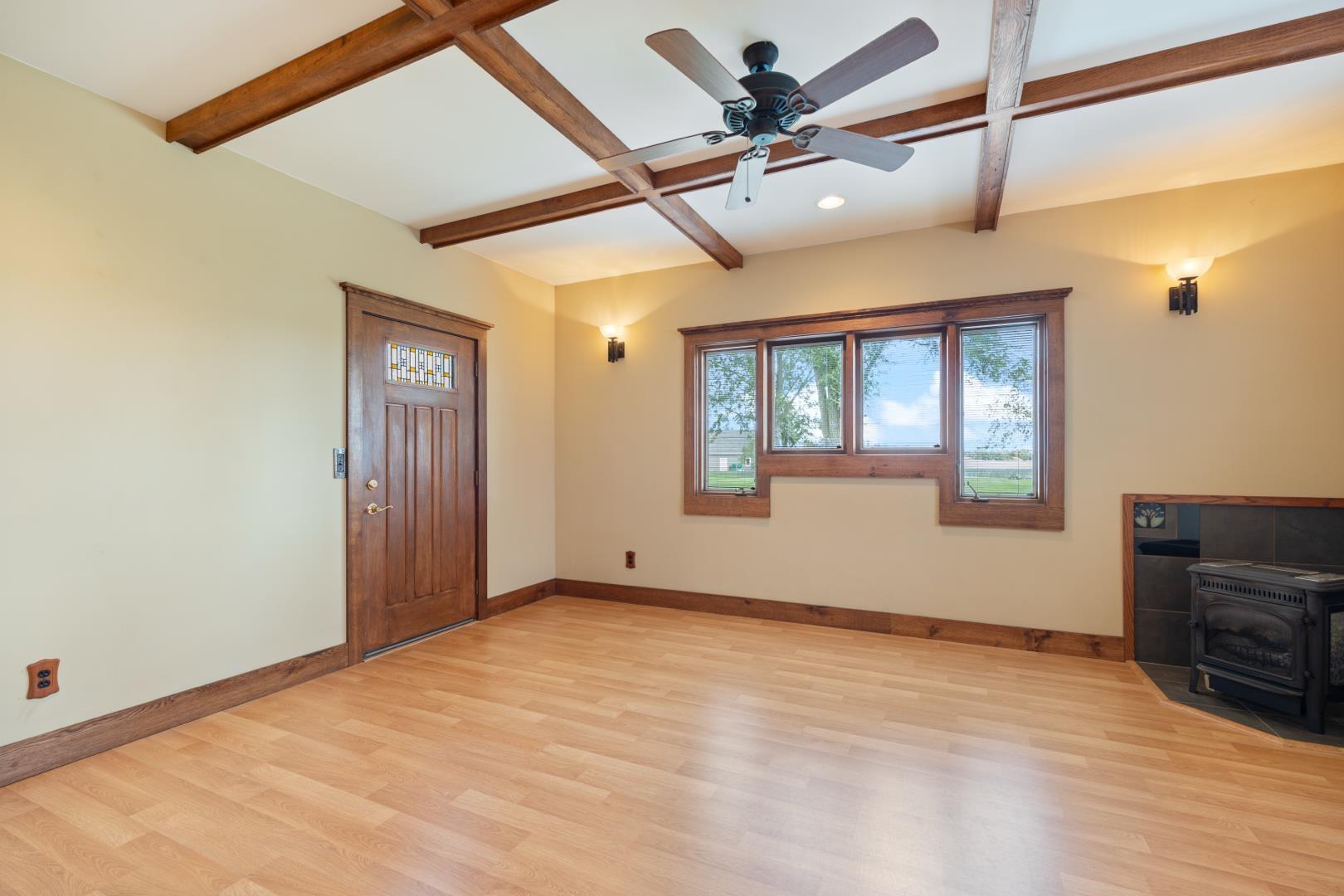 Image 3: 4 Season Room