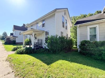 524 E Center