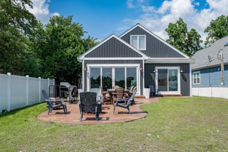 5833 E Pickwick