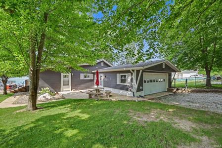 3097 E Stahl