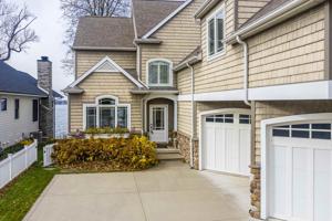 11137 NE Wawasee