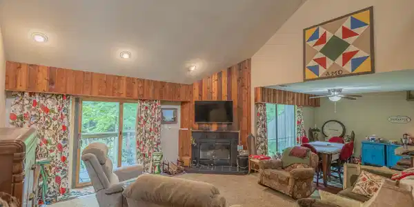 9451 S Pointe Lasalles