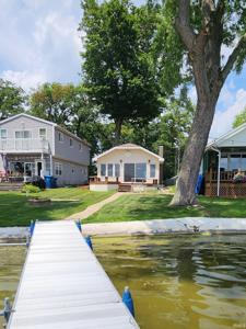 8121 N Tippecanoe
