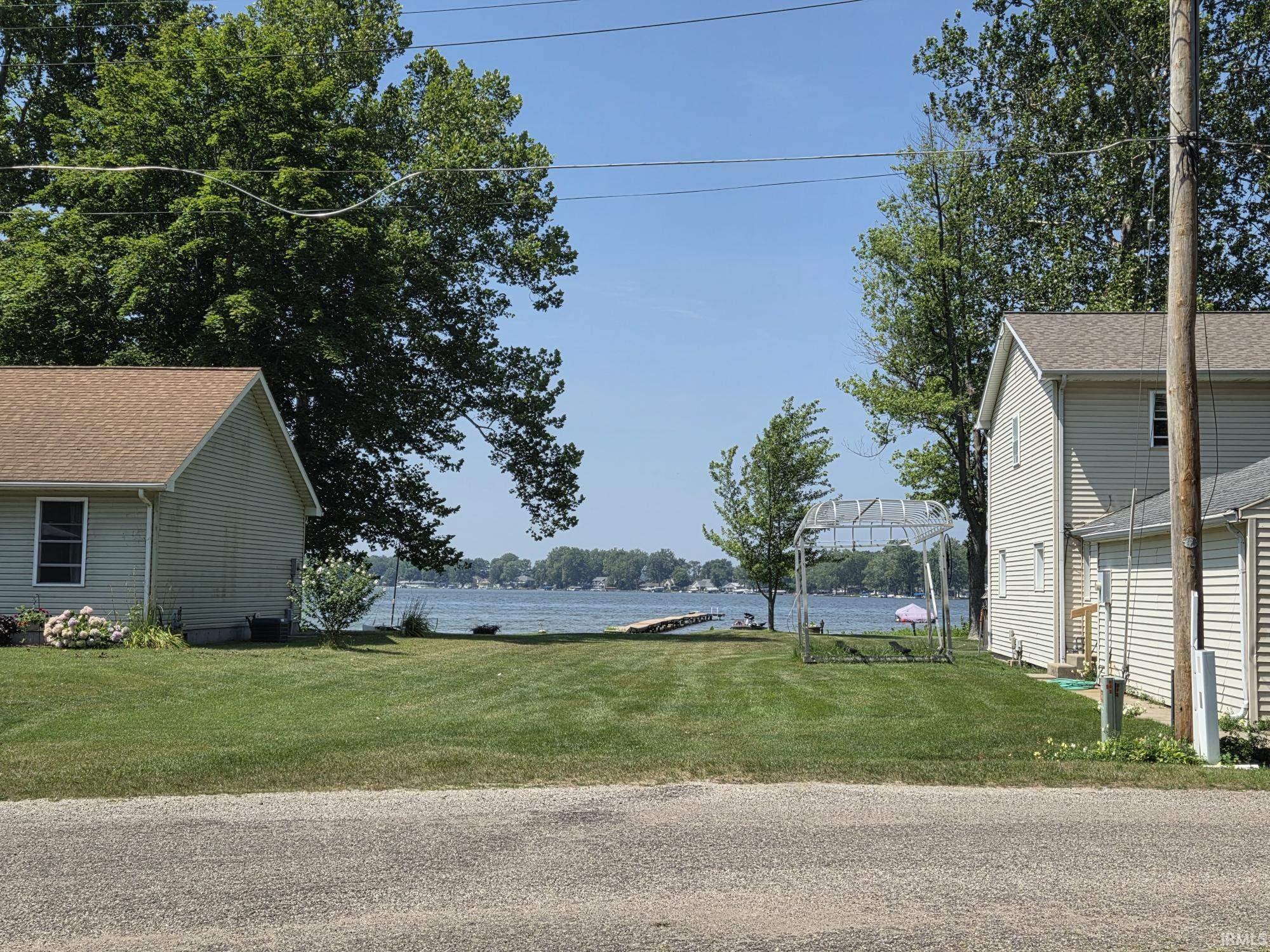 Image 3: lake access