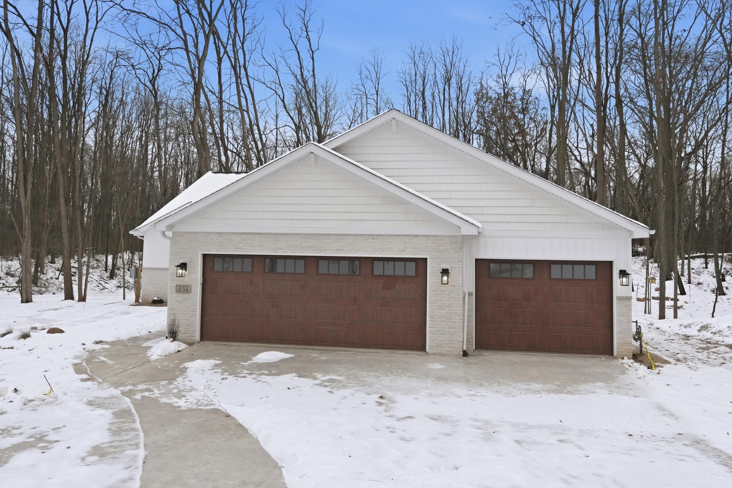 Image 1: View of garage, Garage