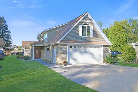 531 E Lake View