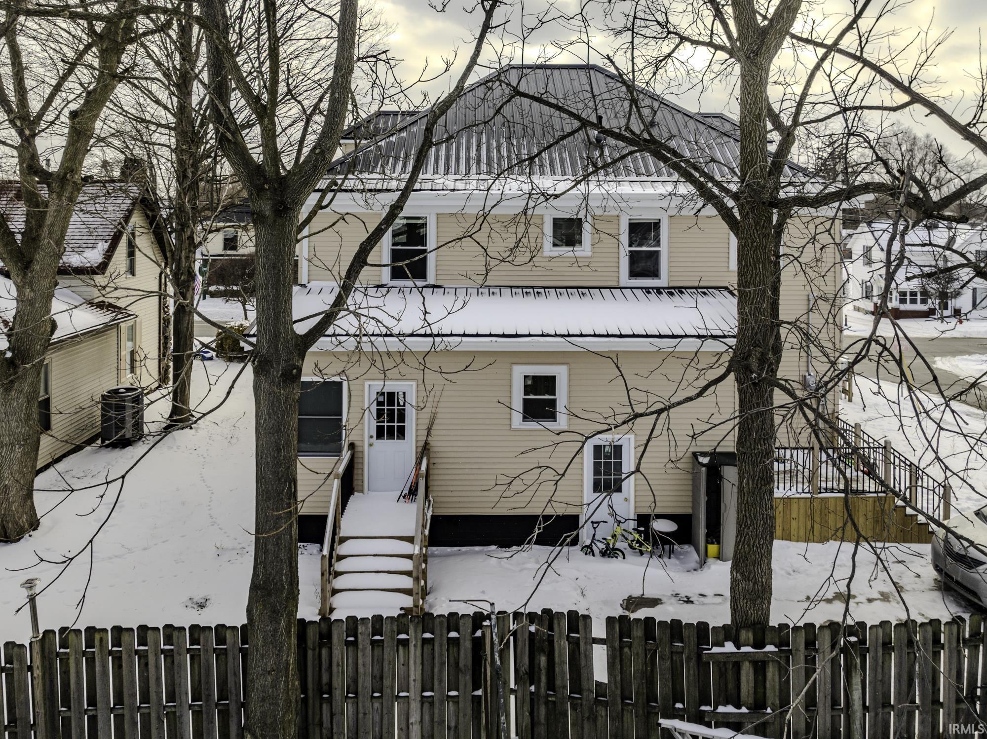 Image 1: Rear view of property, Back Of Structure Image 1: Rear view of property, Back Of Structure