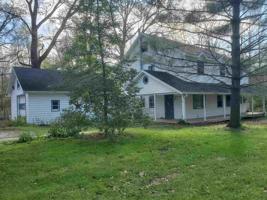 6398 E Robinson