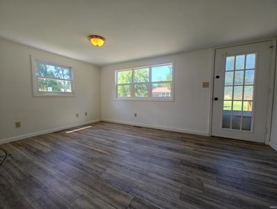 6325 E Lake