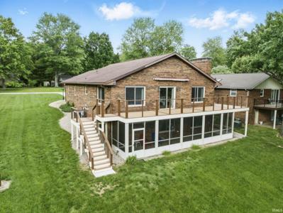951 W Shepherds