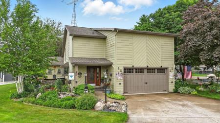 80 Ln 755 A Snow Lake