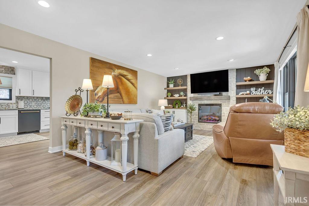 Image 3: Living Room Image 3: Living Room