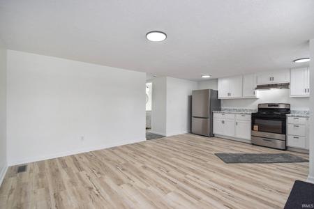 1045 N Park