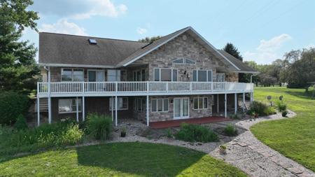5413 E Fairbanks