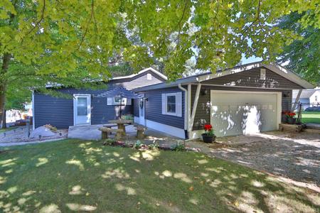 3097 E Stahl