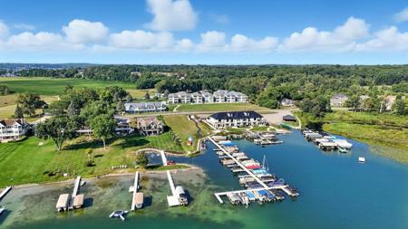 100 Ln 325 Lake James