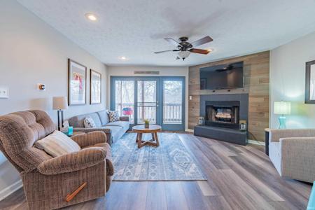 9465 S Pointe Retreat