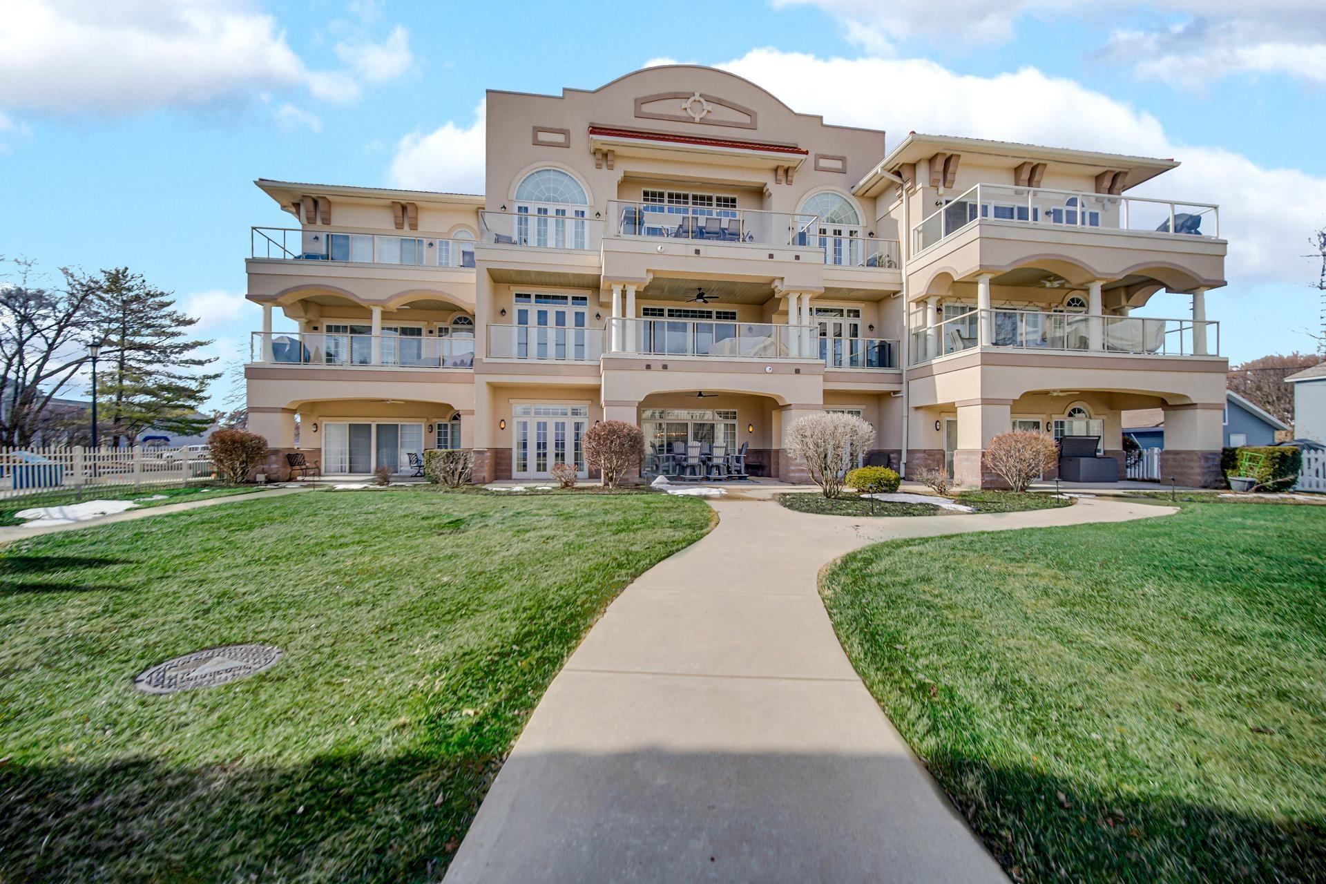 Image 1: View of building exterior, Front Of Structure Image 1: View of building exterior, Front Of Structure