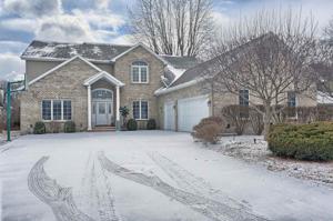 8093 E North