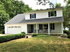 3012 Country Club Dr S