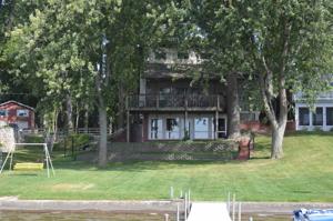 1217 E Northshore
