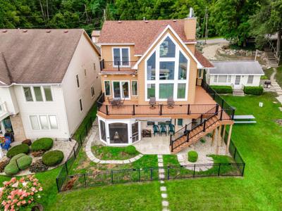 3564 N Bay View