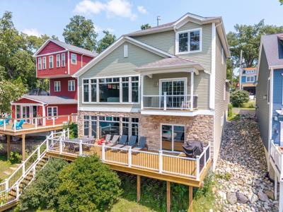 700 274 crooked lake