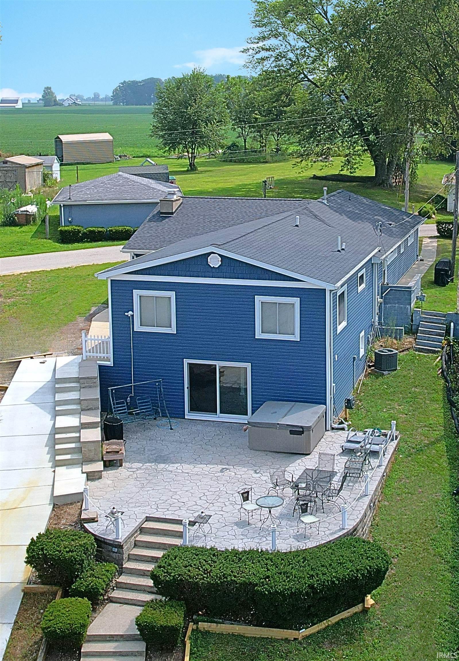 Image 0: 800 sq ft Lake View Patio Image 0: 800 sq ft Lake View Patio