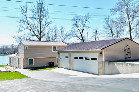 1770 E Poplar