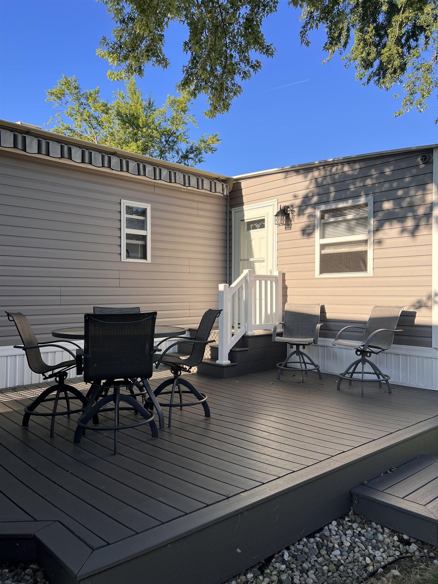 Image 2: Side Patio