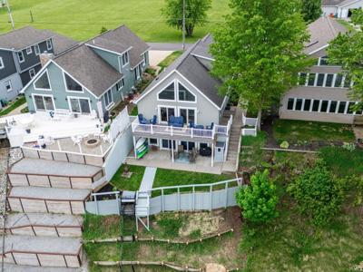 5823 E Sheridan