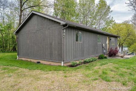 3859 E Forest Glen