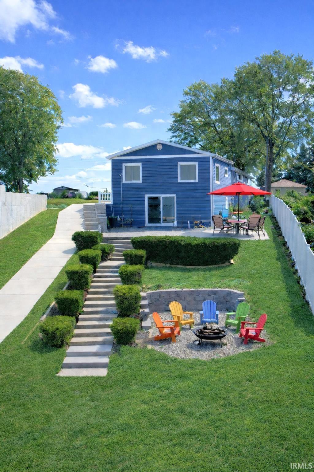 Image 0: 800 sq ft Lake View Patio