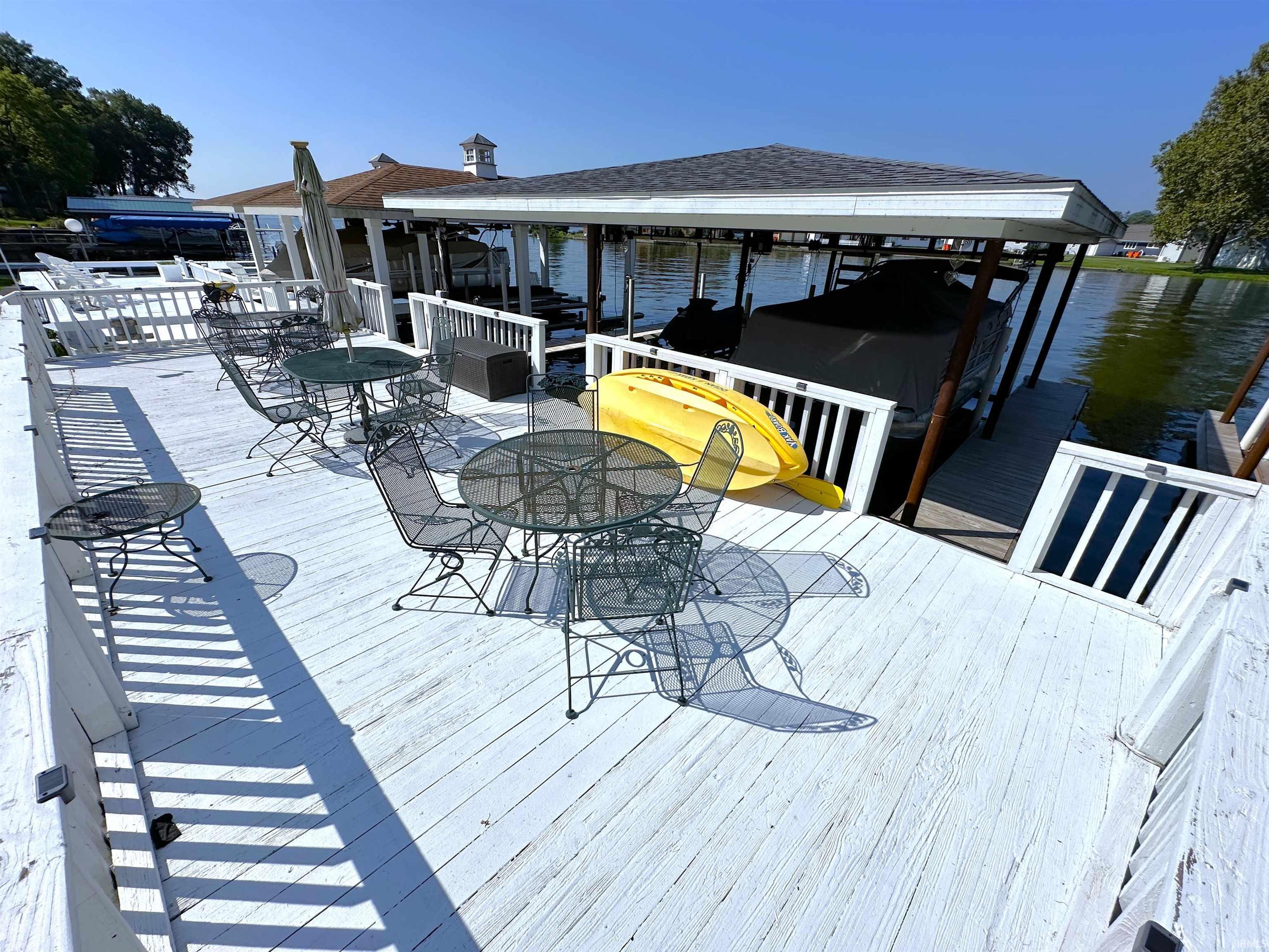 Image 2: 14 x 36 Lakeside Patio