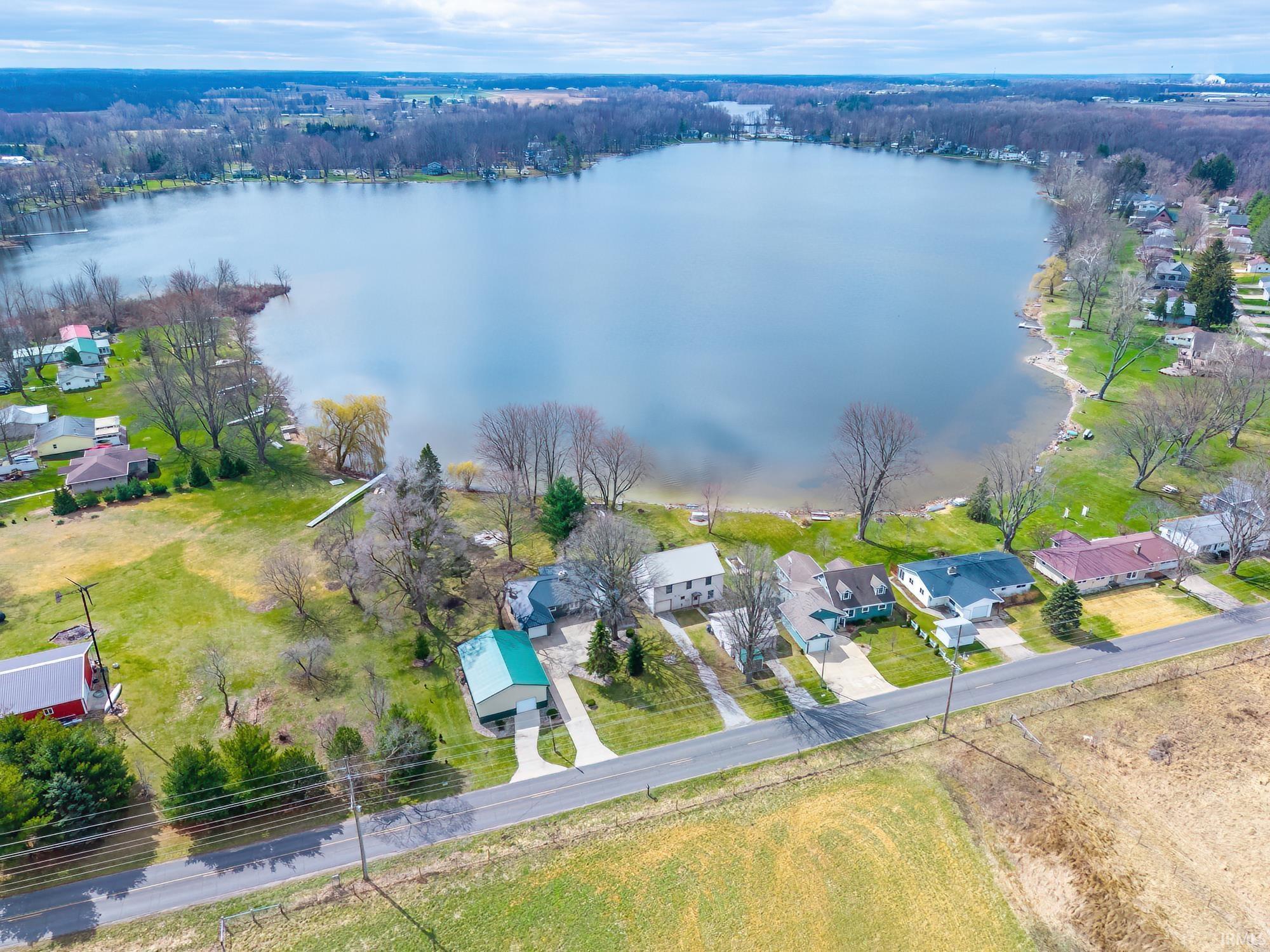 Image 0: 120 ft lakefront remodeled 3 bath 2 bed home with 30x40 pole building on .68 acres Image 0: 120 ft lakefront remodeled 3 bath 2 bed home with 30x40 pole building on .68 acres