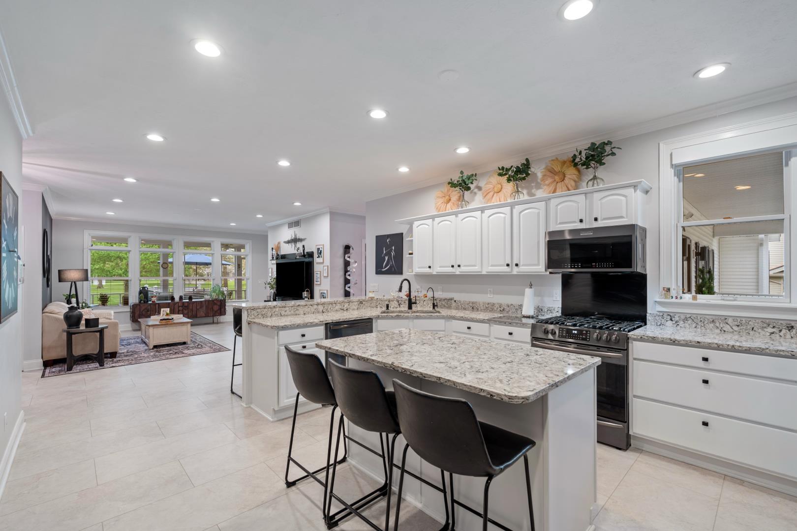 Image 2: Kitchen Image 2: Kitchen