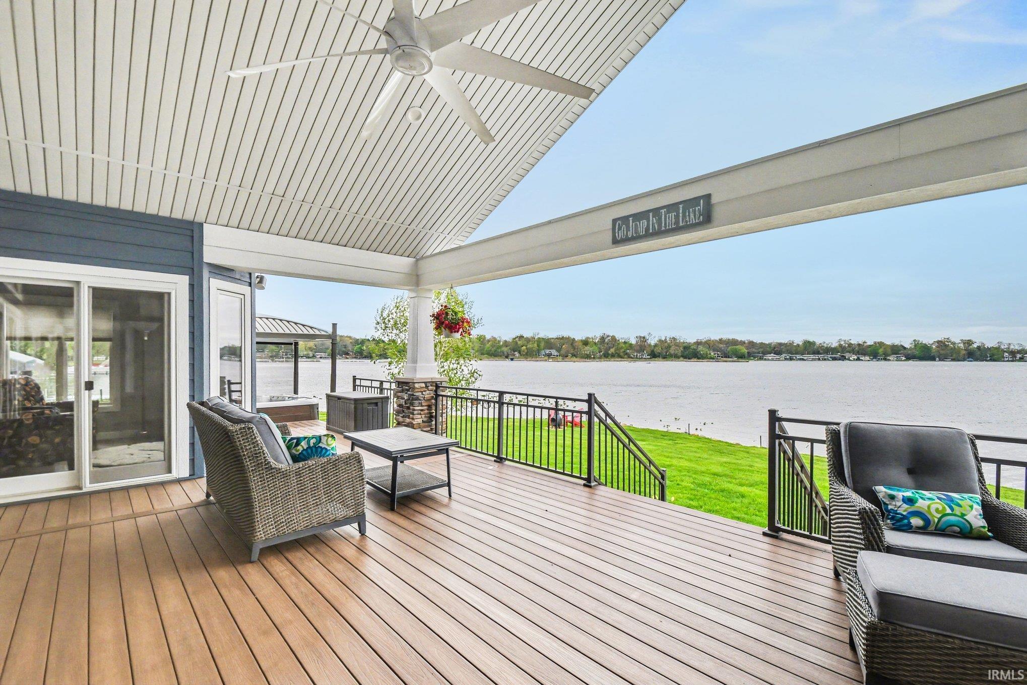 Image 2: Back open air deck