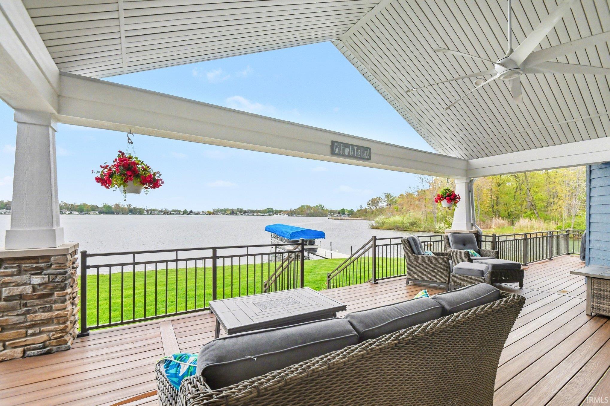 Image 3: Back open air deck